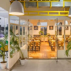 the-hideaway-bedzzz-varanasi-by-leisure-hotels.hotels-varanasi.com/